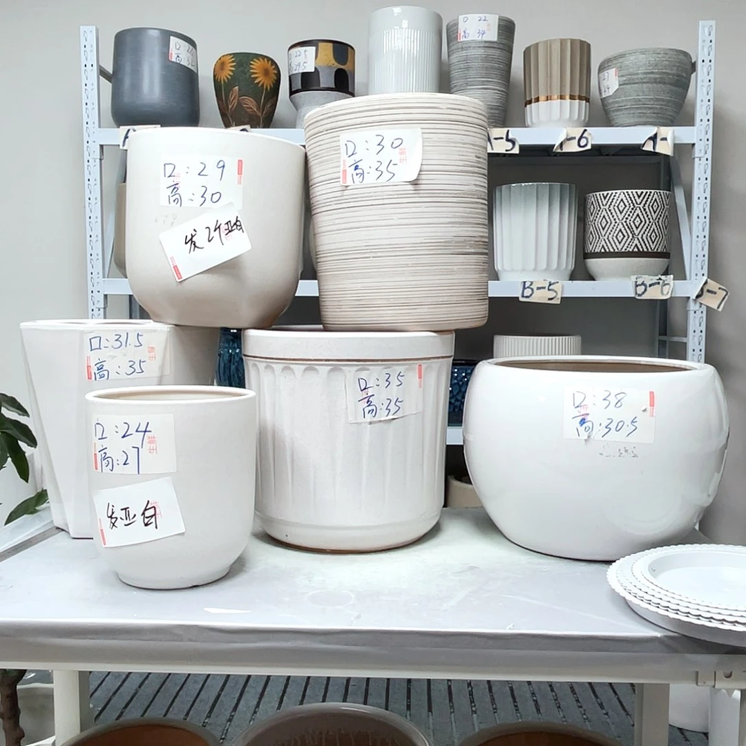 陶瓷图片中各发一个。大小一共七个