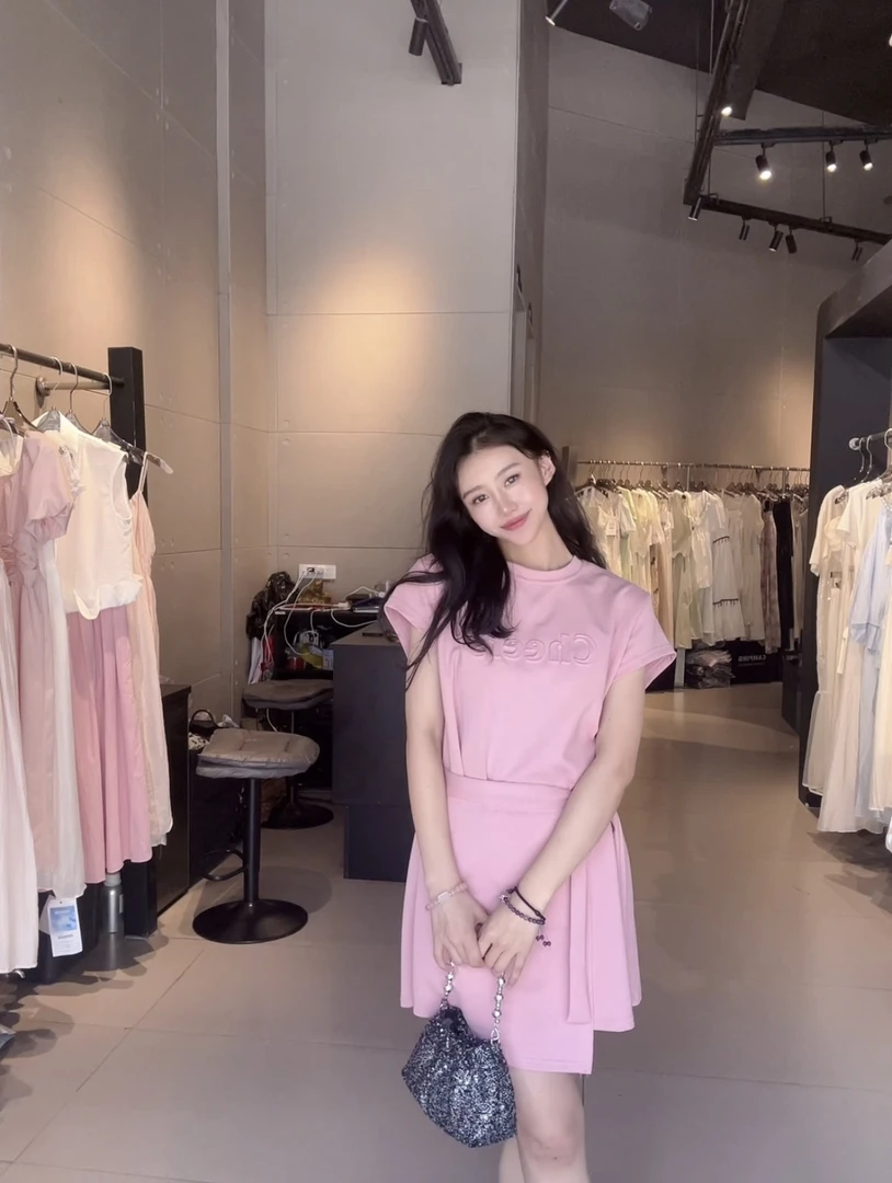 2025新款韩系气质休闲女装显瘦减龄宽松夏季百搭连衣裙