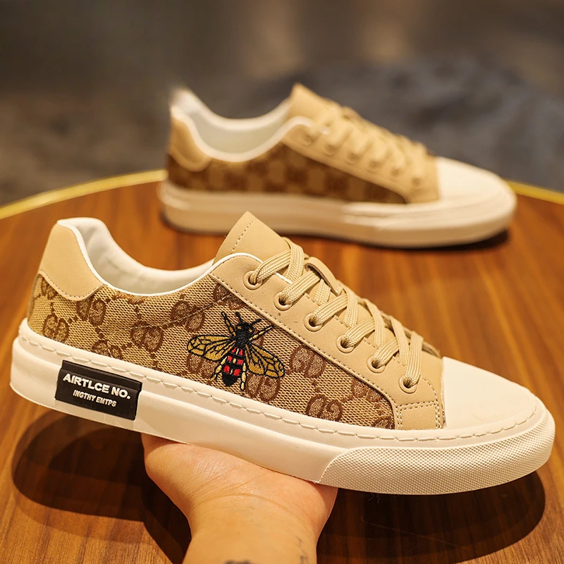 男鞋2025板鞋小蜜蜂透气软底潮鞋百搭秋季时尚爆款鞋子男款夏季