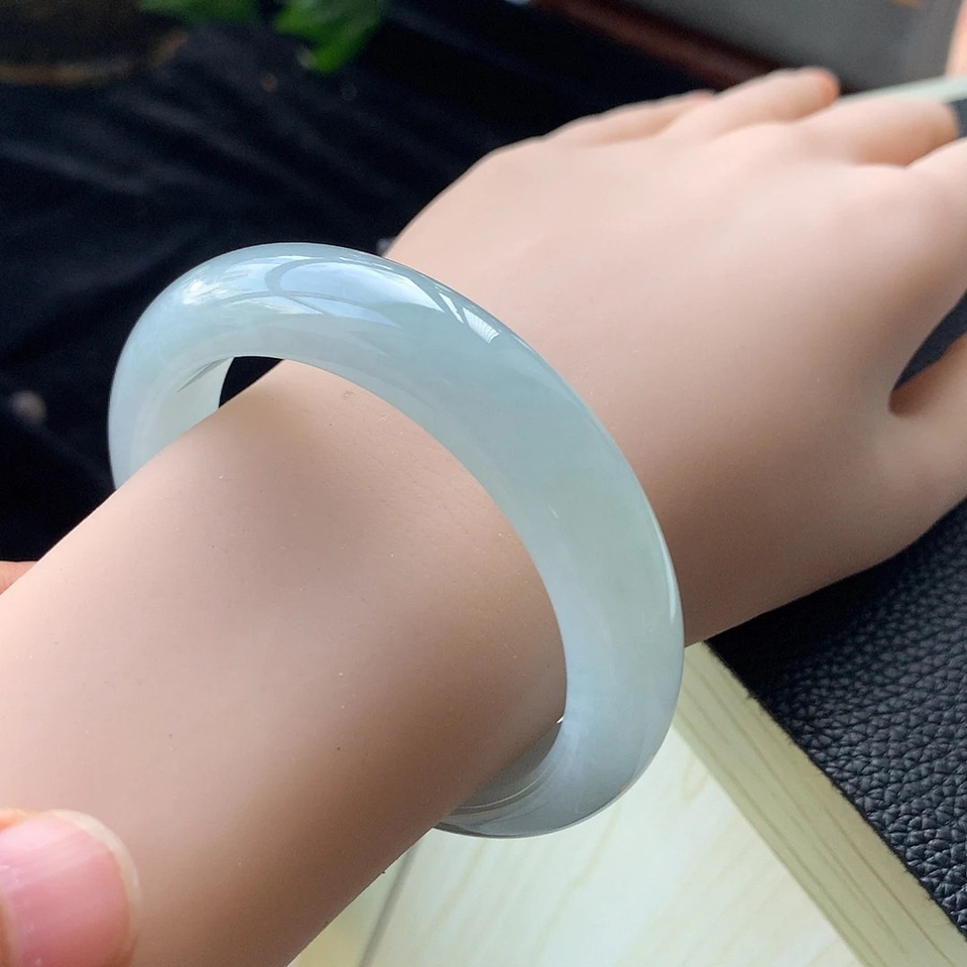 翡翠未镶嵌手镯23号