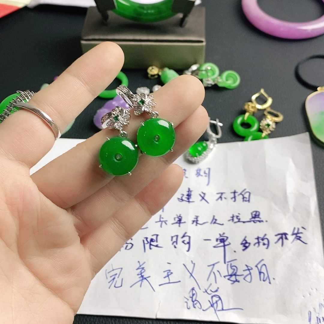 翡翠耳饰未镶嵌音**.耳坠