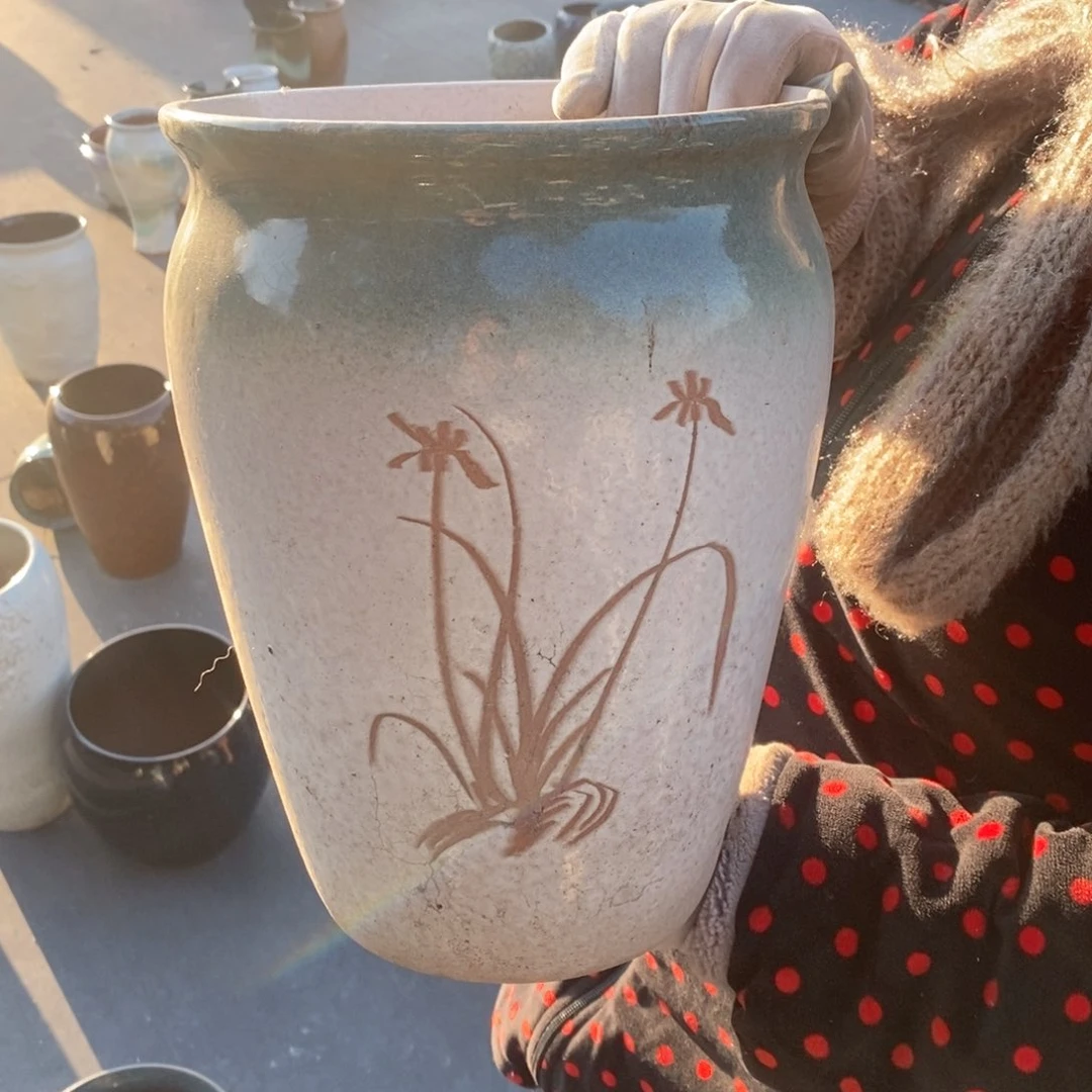 红陶口20高28瑕疵～