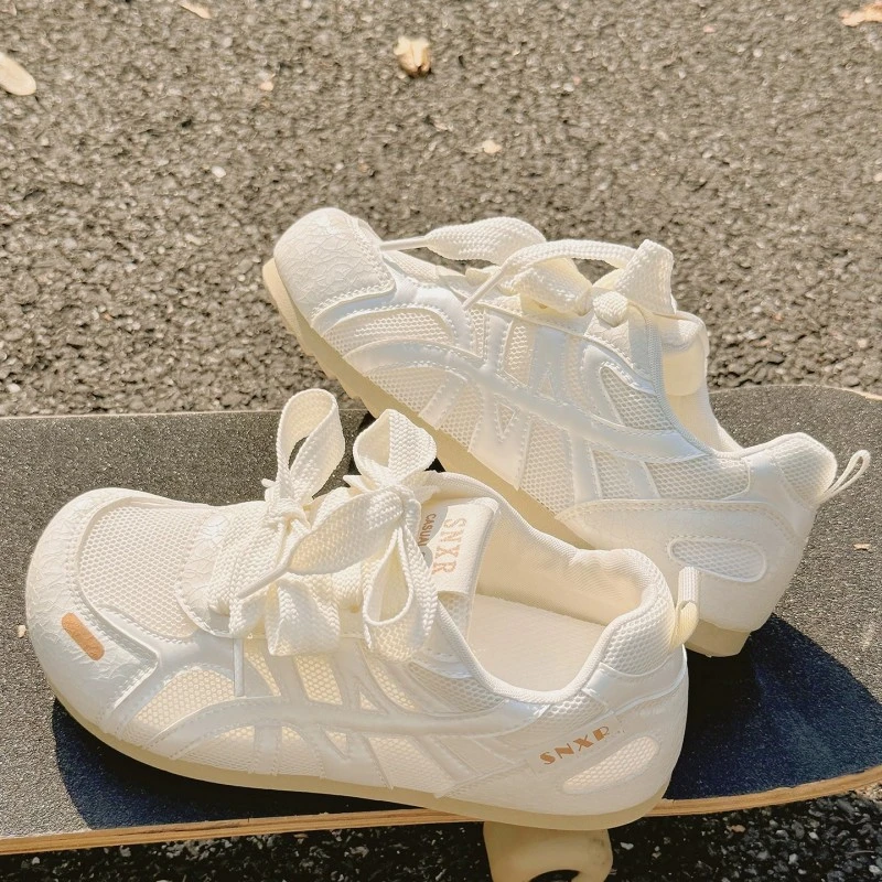 小白鞋女款2025新款夏季透气网面薄款软底不累脚德训鞋休闲版鞋子