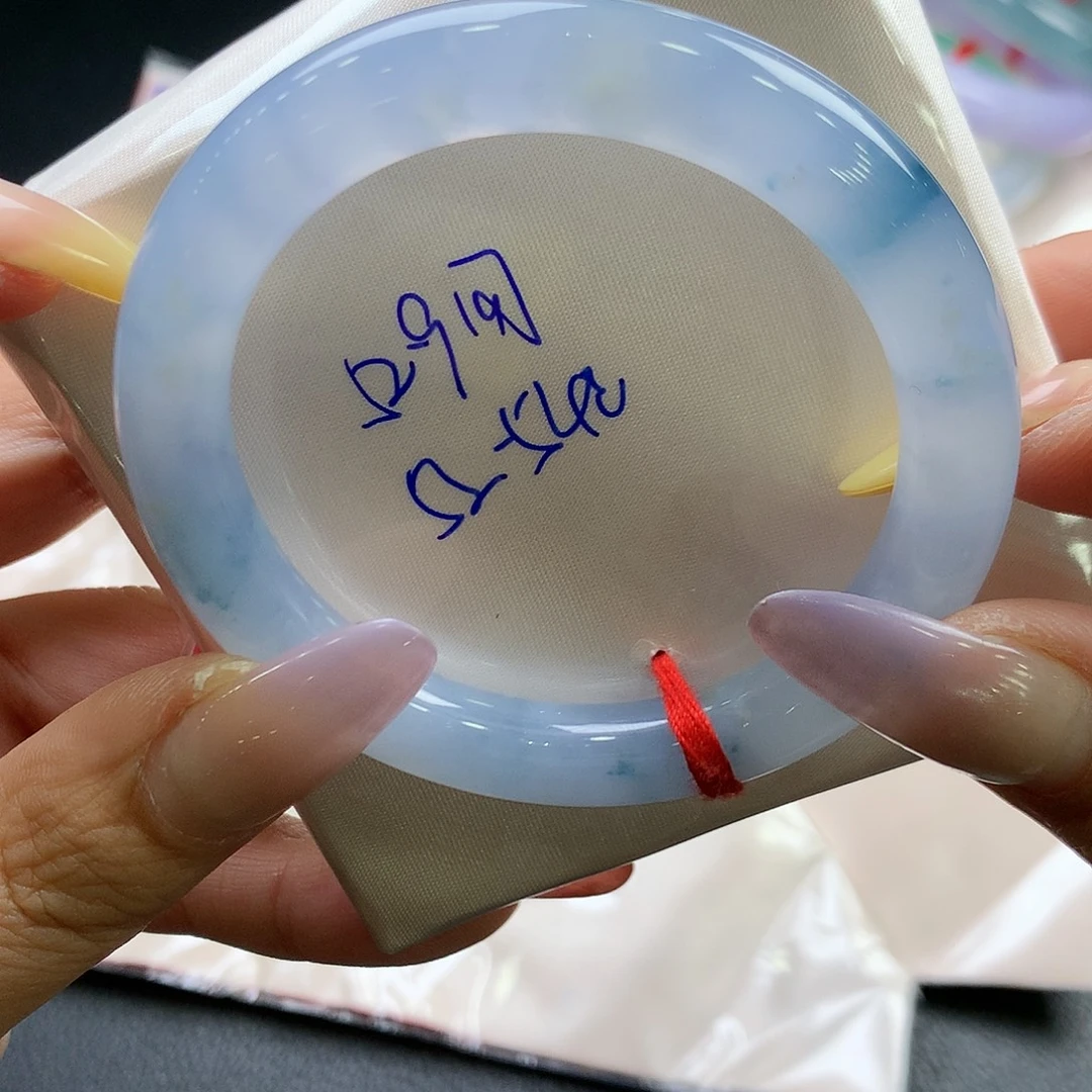 翡翠未镶嵌手镯52.9圆冰胶莫奈