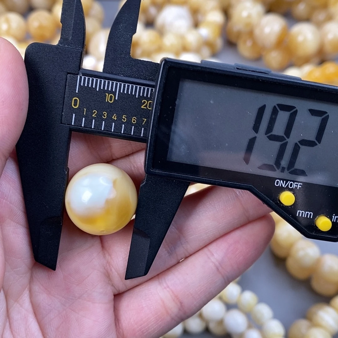 蜜蜡未镶嵌珠宝奇石4.1g