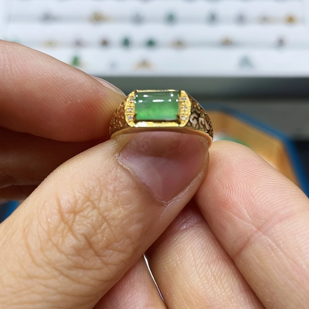 【闪购商品】翡翠18K金镶嵌吊坠(不含链)