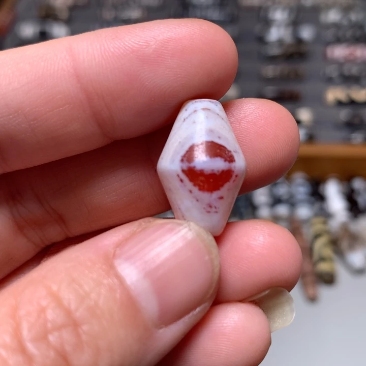 玛瑙/玉髓配饰未镶嵌大***乖