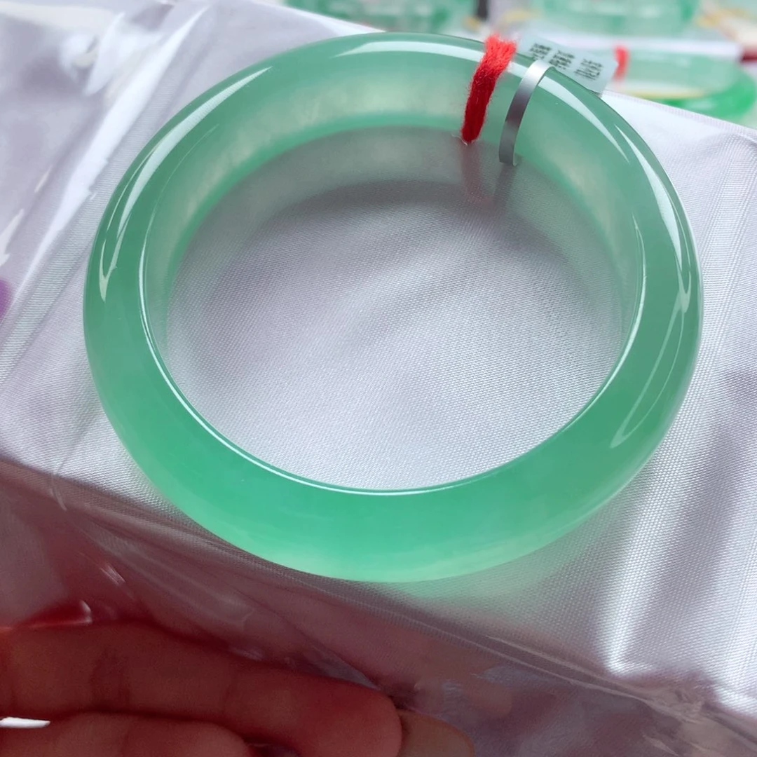 翡翠手镯未镶嵌55.3 满绿清甜全条冰透 灵