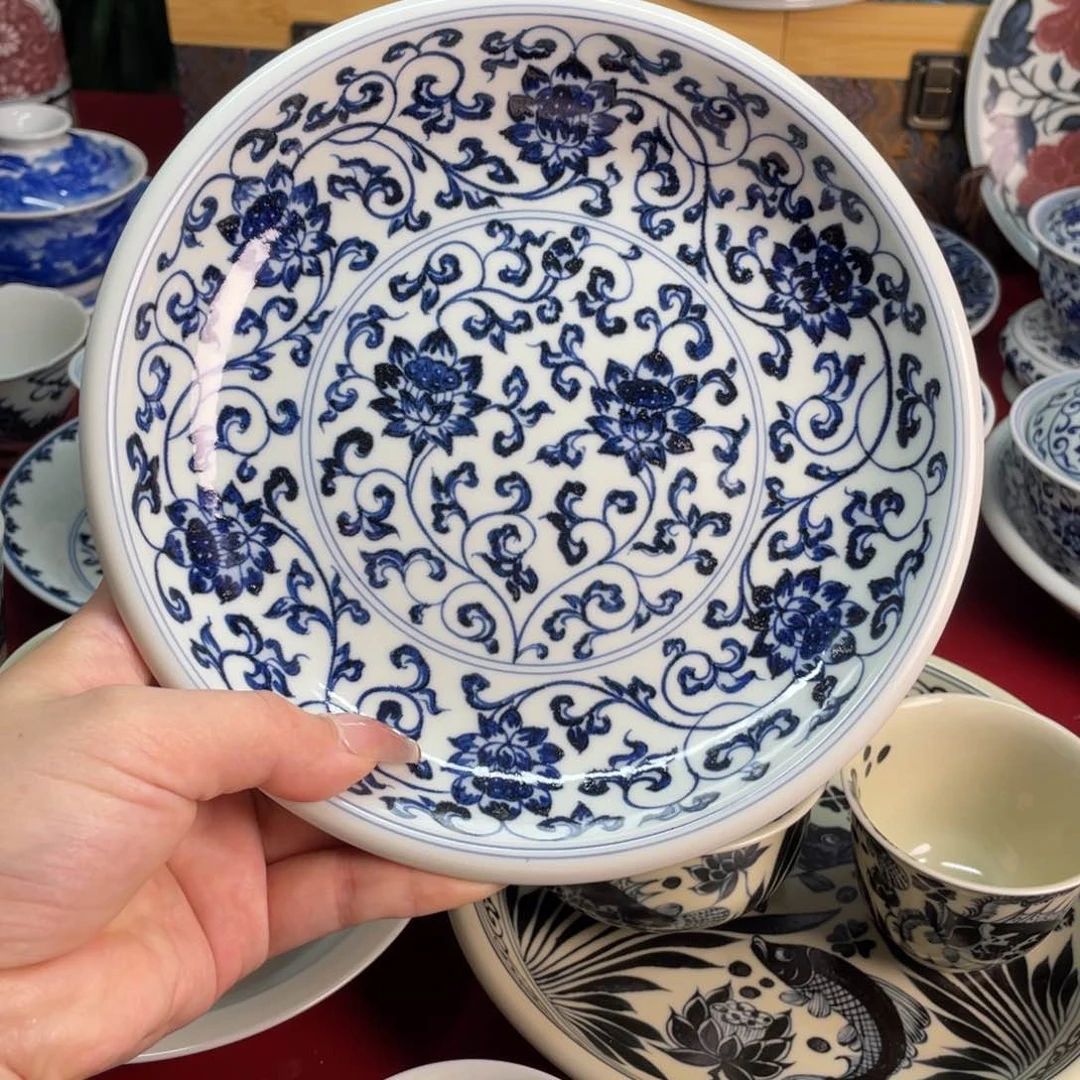 11景德镇青花微瑕缠枝莲壶承