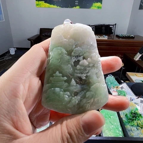 翡翠未镶嵌颈饰翡翠