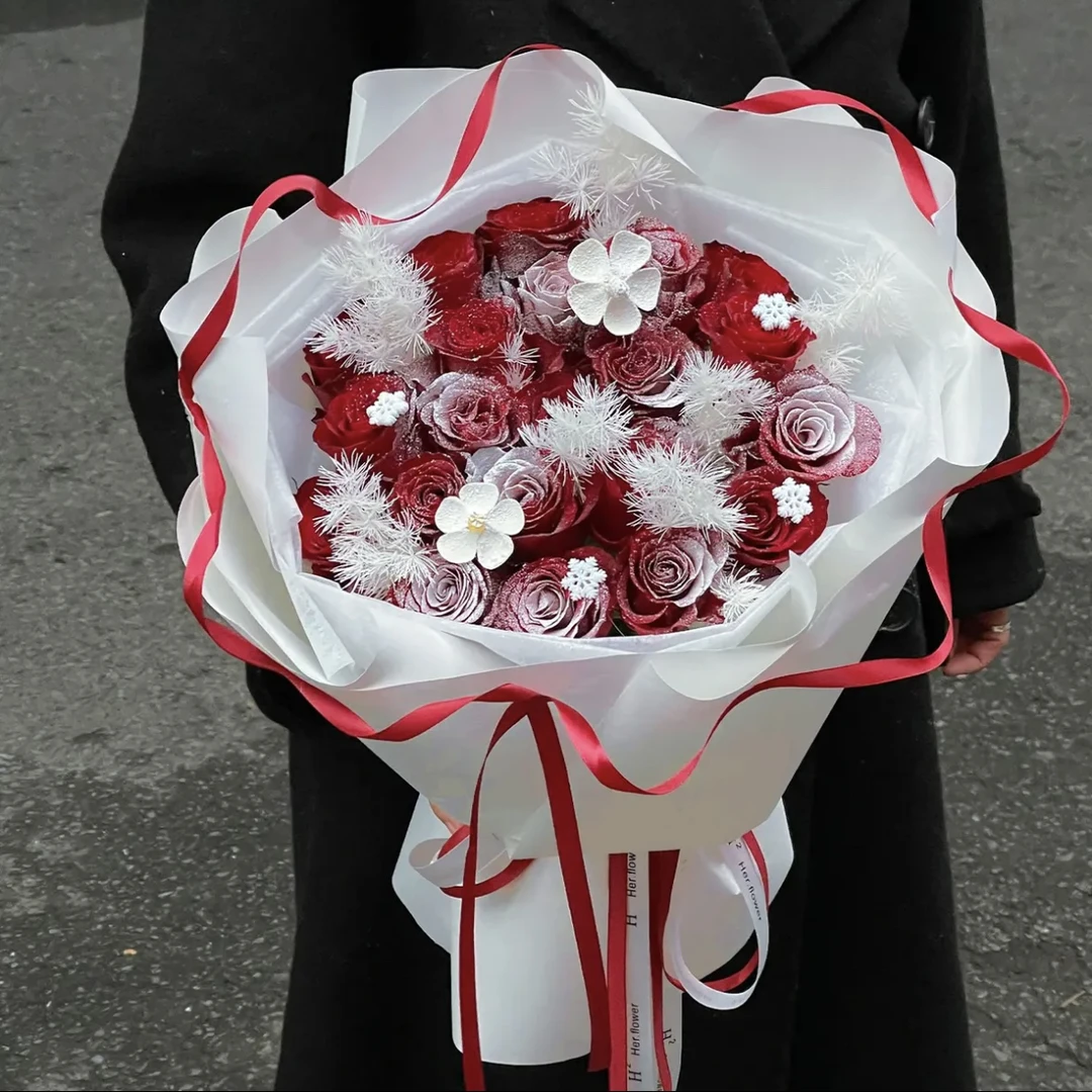 落雪玫瑰花束同城配送送女友生日表白日常惊喜花束花店附近团购