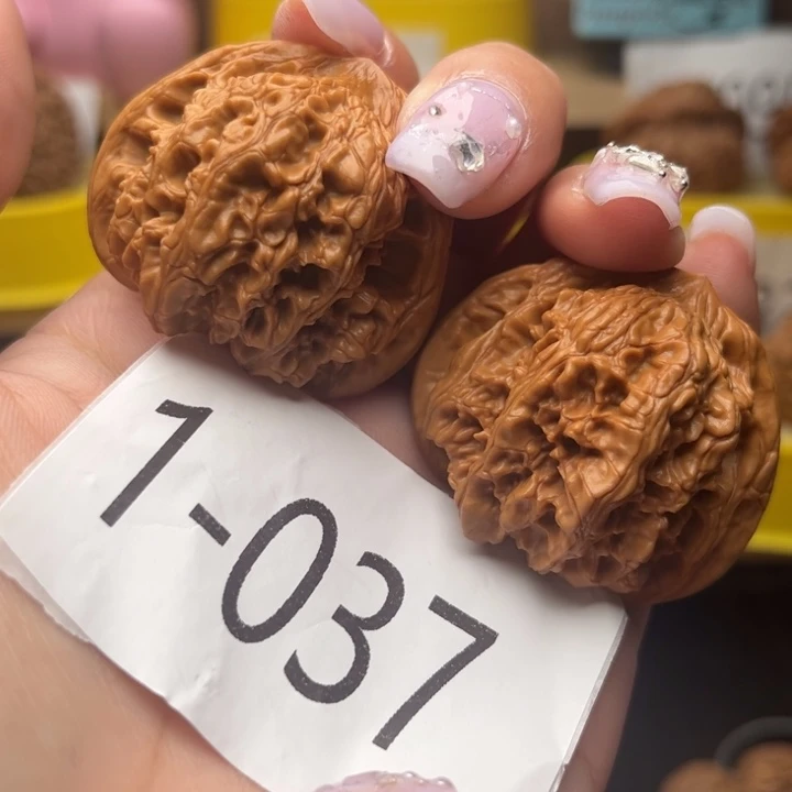 文玩核桃把件42全品龙洞浴1037