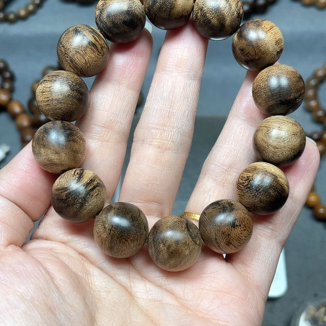 沉香手串白棋瘤疤1.6