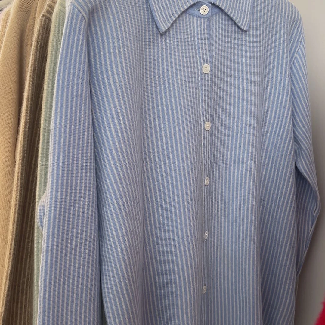 蓝条纹 衬衣款 羊绒 开衫 蓝色