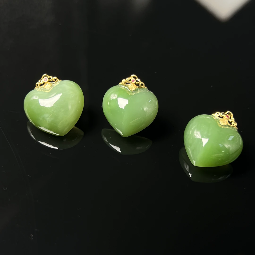 【老郑家】18K金镶和田玉桃心挂件 多样性发一件不带链 LHD020