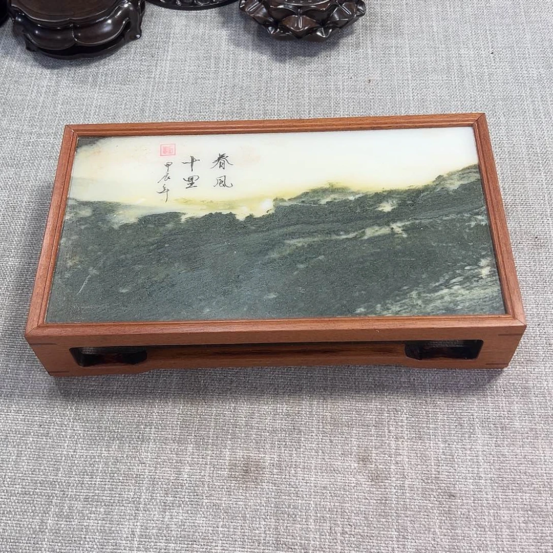 红木底座精雕工艺品