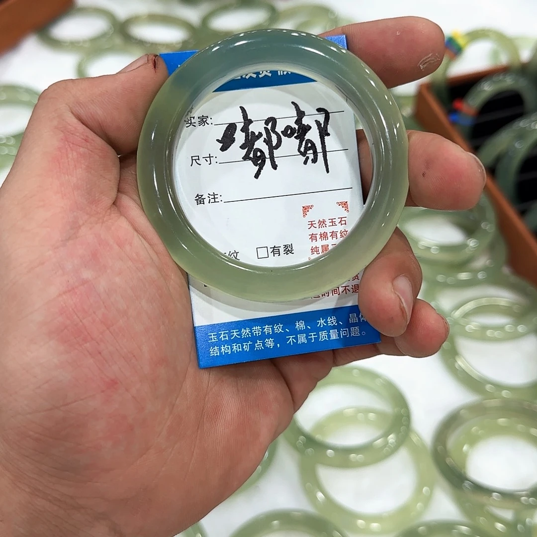 嘟***ⁱ蛇纹石玉未镶嵌手镯