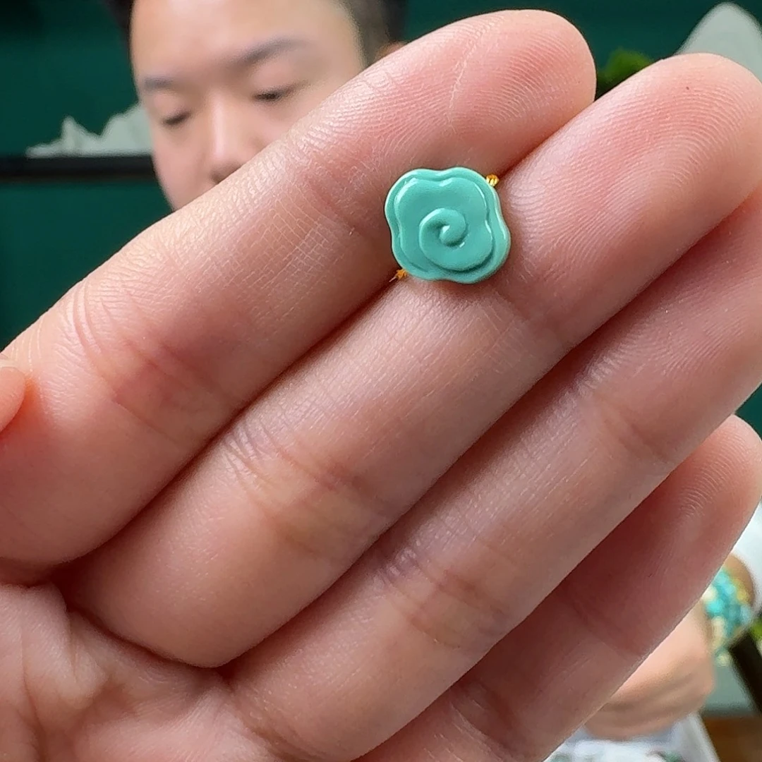 绿松石未镶嵌珠宝奇石