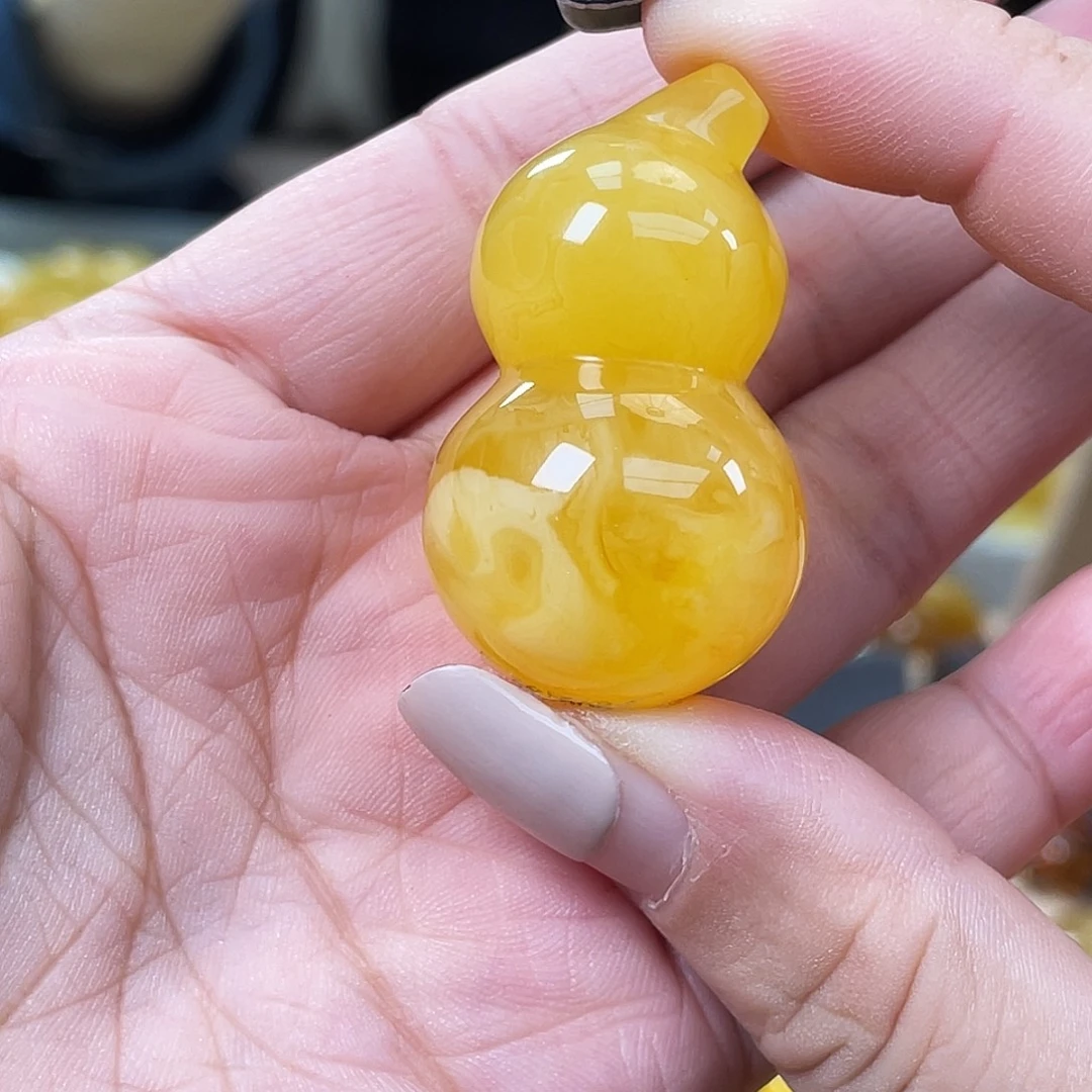 琥珀未镶嵌裸石h51