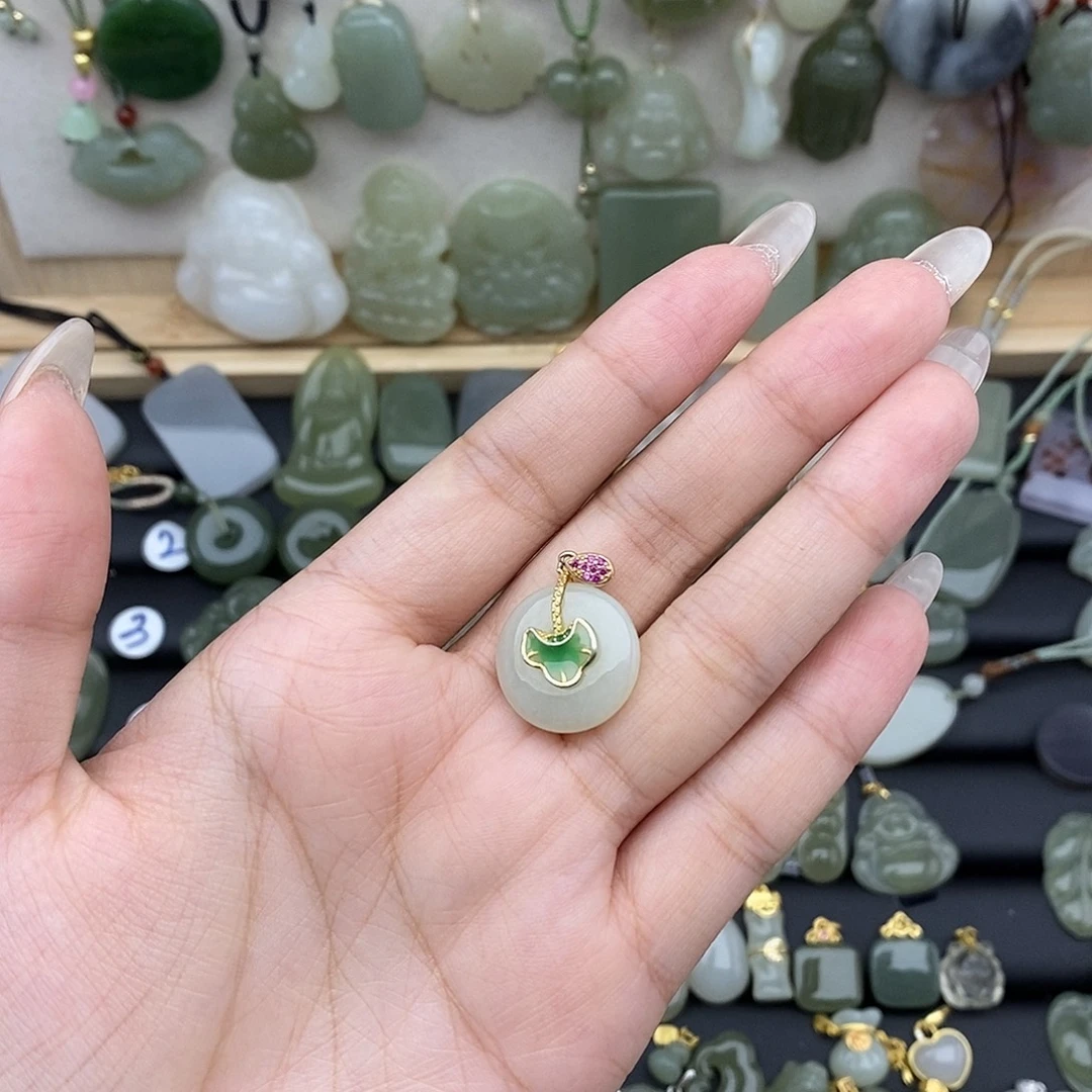 和田玉银S925镶嵌吊坠(赠链)