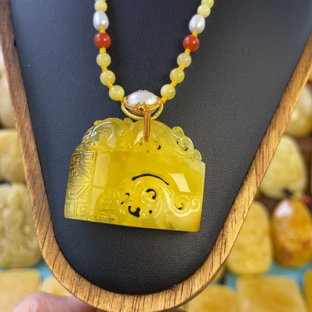 蜜蜡吊坠(赠链)未镶嵌