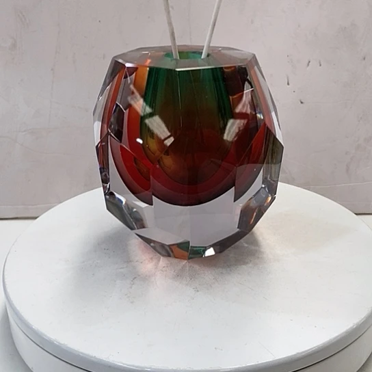 琉璃花瓶高14厘米口径3厘米