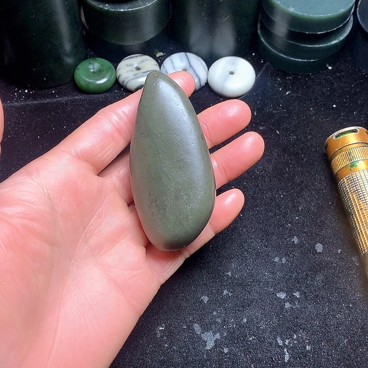 和田玉（糖玉）未镶嵌珠宝奇石