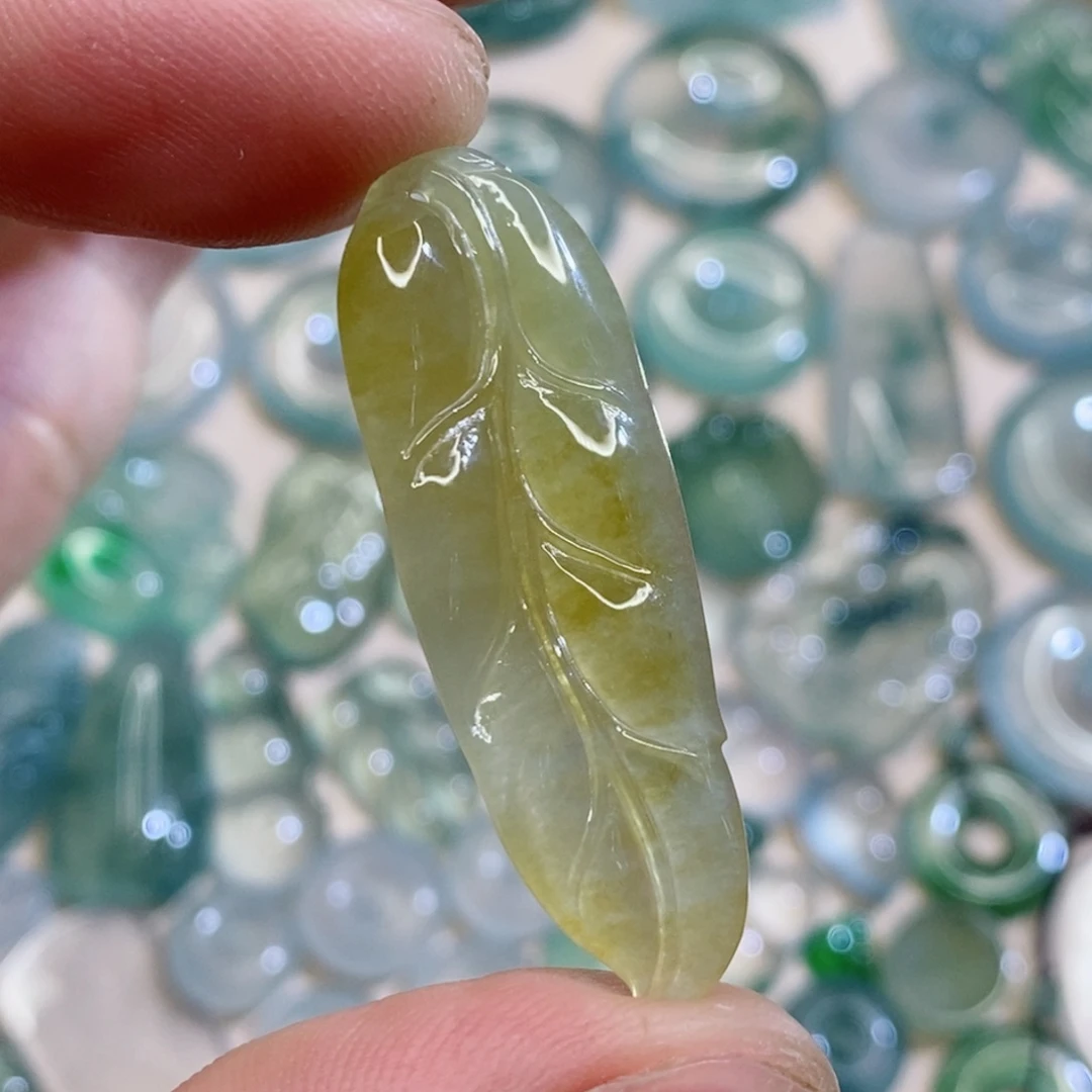 未镶嵌定制翡翠翡翠