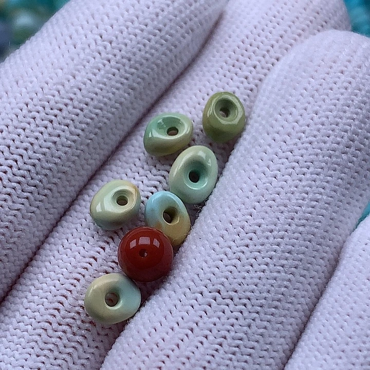 南红玛瑙未镶嵌珠宝奇石