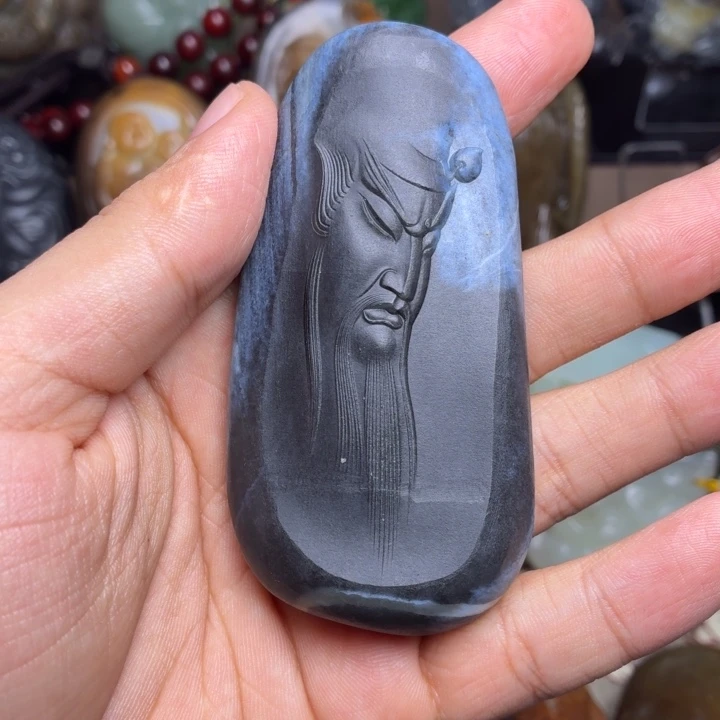 大***宝和田玉未镶嵌颈饰