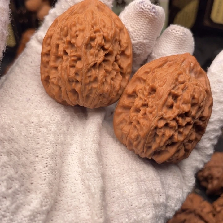 羊***～核桃37尺秦岭野生虎头