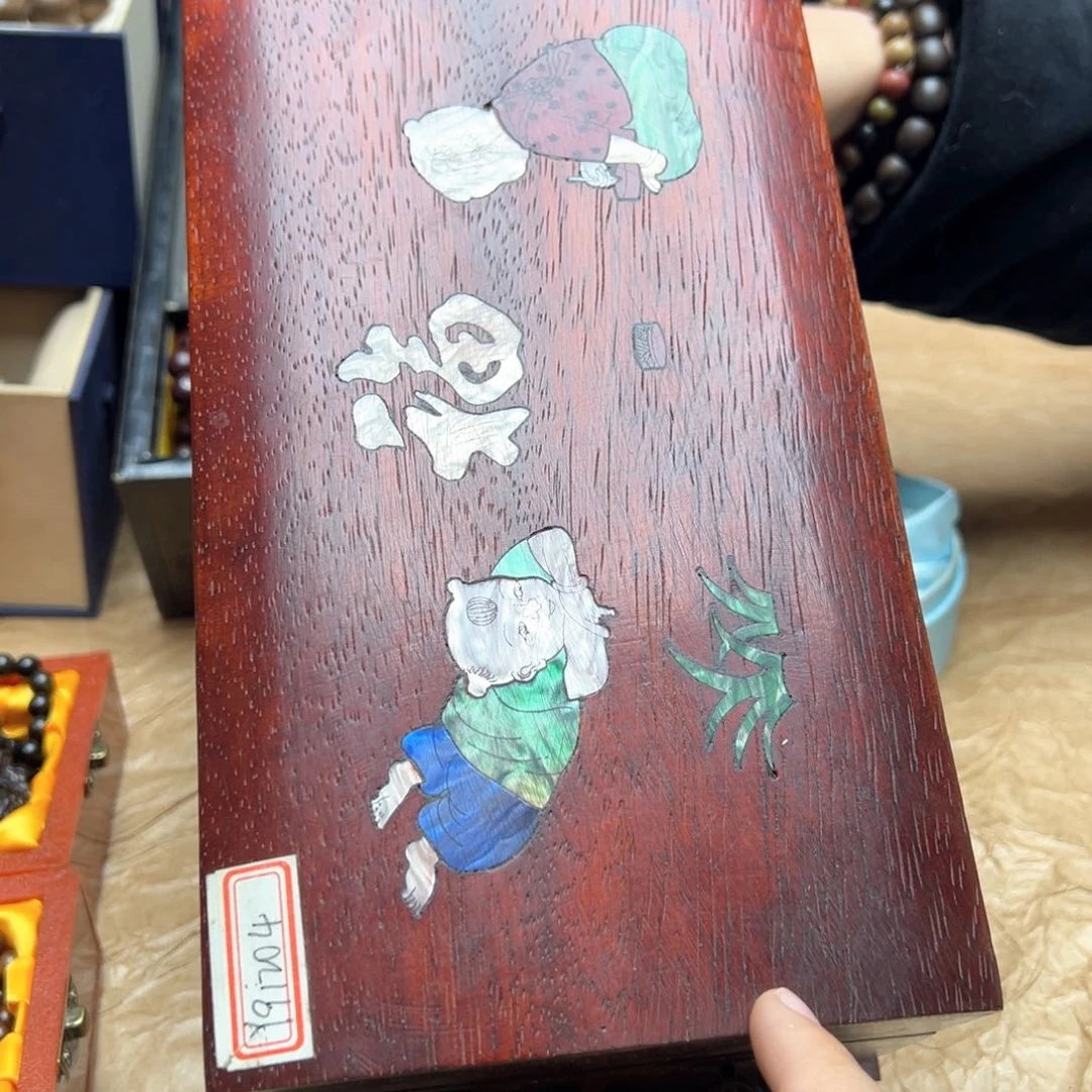 大叶紫檀（黑酸枝木类）