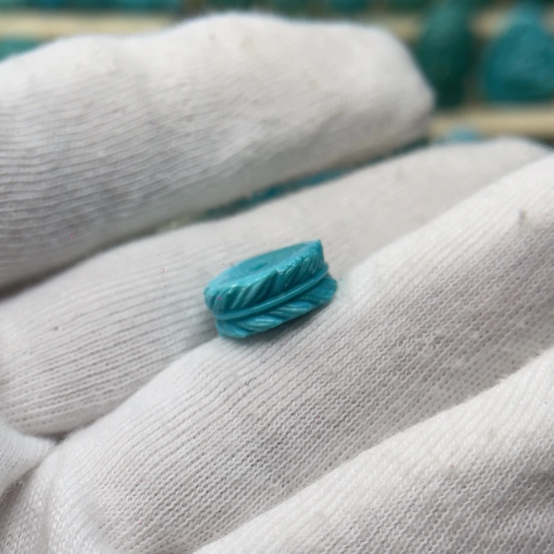 绿松石未镶嵌颈饰卡13-5