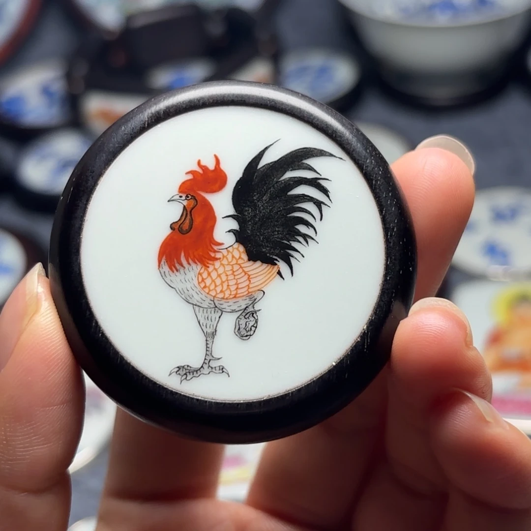 修***雕瓷片精品鸡挂件一个