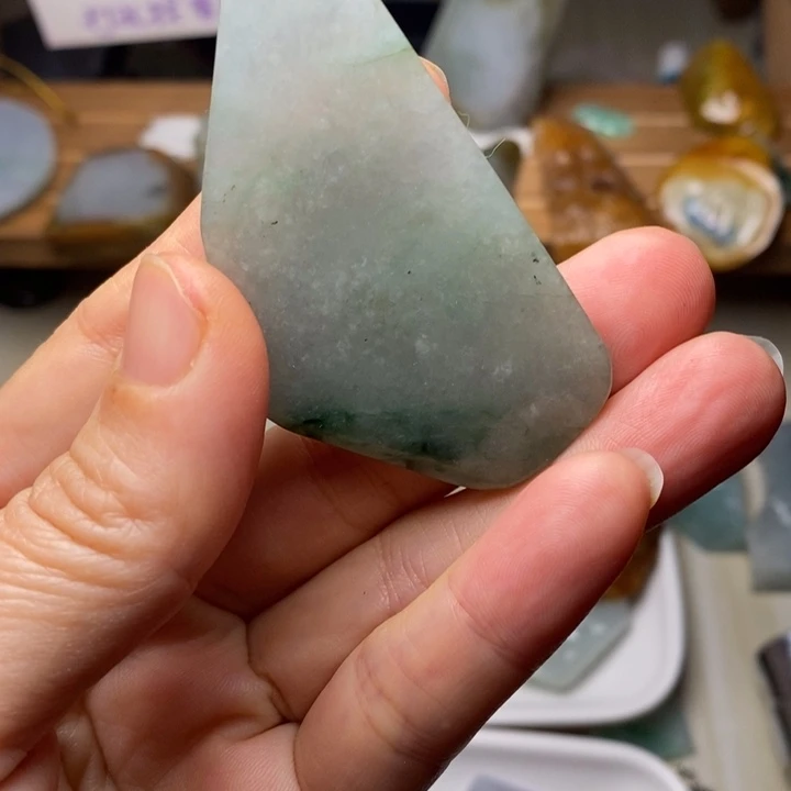 翡翠未镶嵌颈饰天然