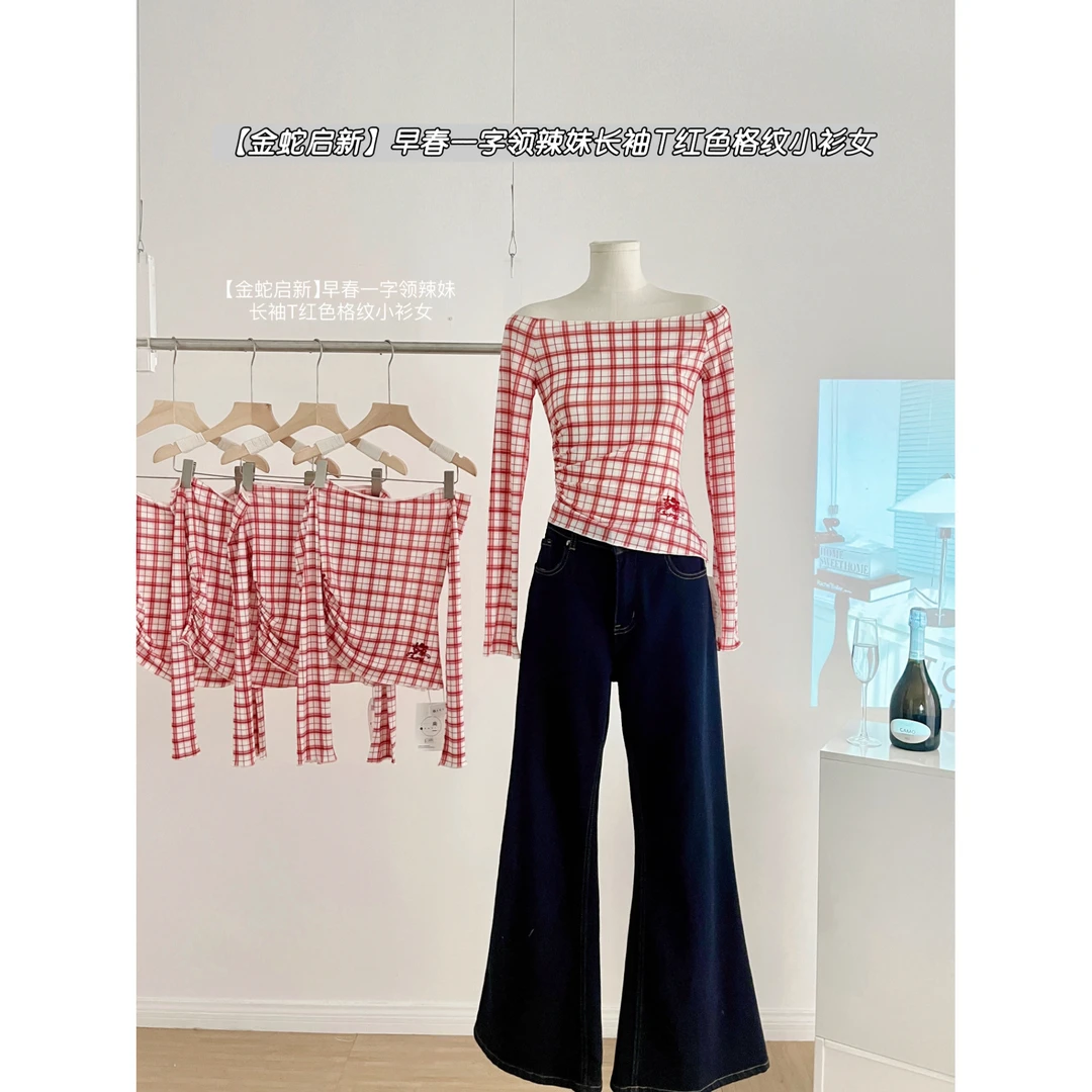 显瘦气质高腰金蛇启新早春一字领辣妹长袖T红色格纹小衫女时尚