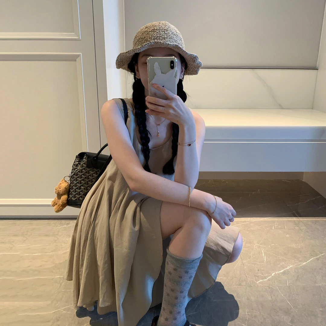 法式气质无袖背心吊带连衣裙子女夏季2025新款小个子宽松显瘦短裙
