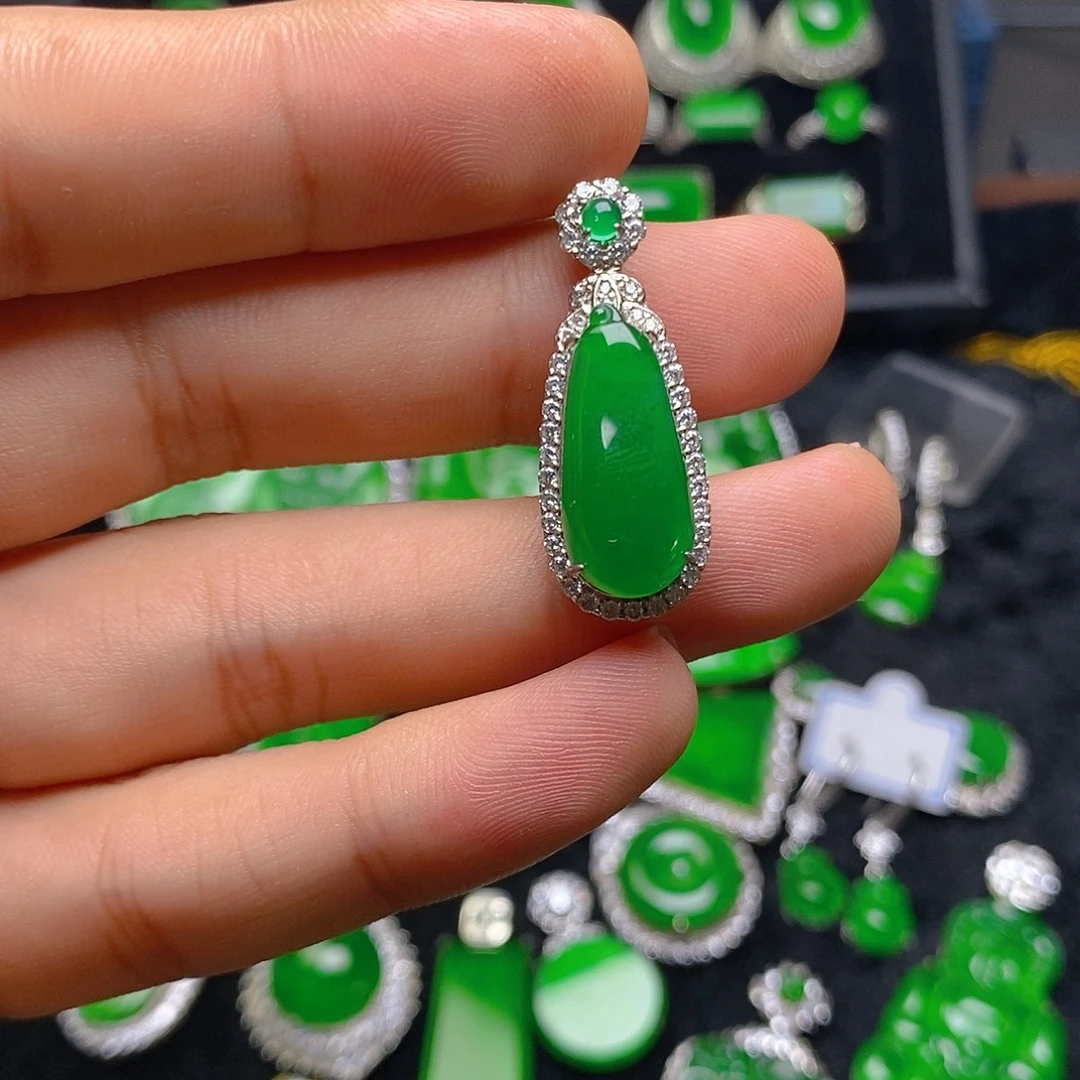 翡翠银S925镶嵌吊坠(赠链)吊坠