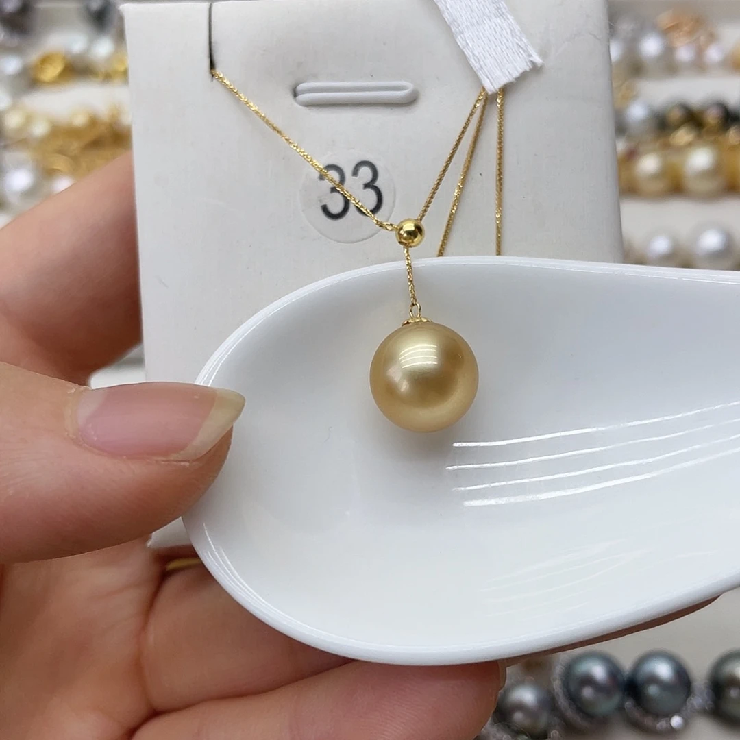 18K金镶嵌海水珍珠项链