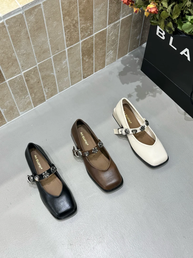 复古方头浅口单鞋女中跟2025新款法式温柔仙女风晚晚粗跟玛丽珍鞋
