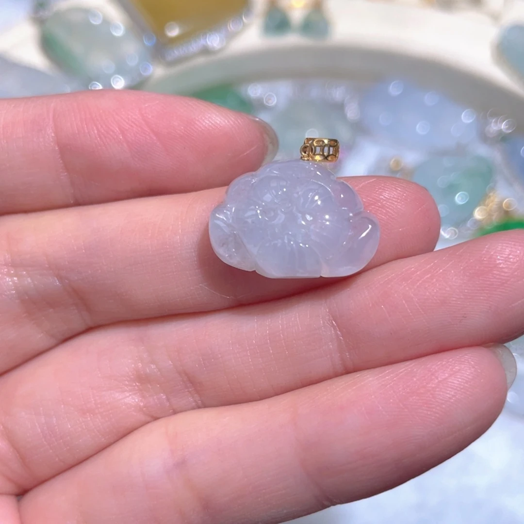 翡翠颈饰18K金镶嵌翡翠