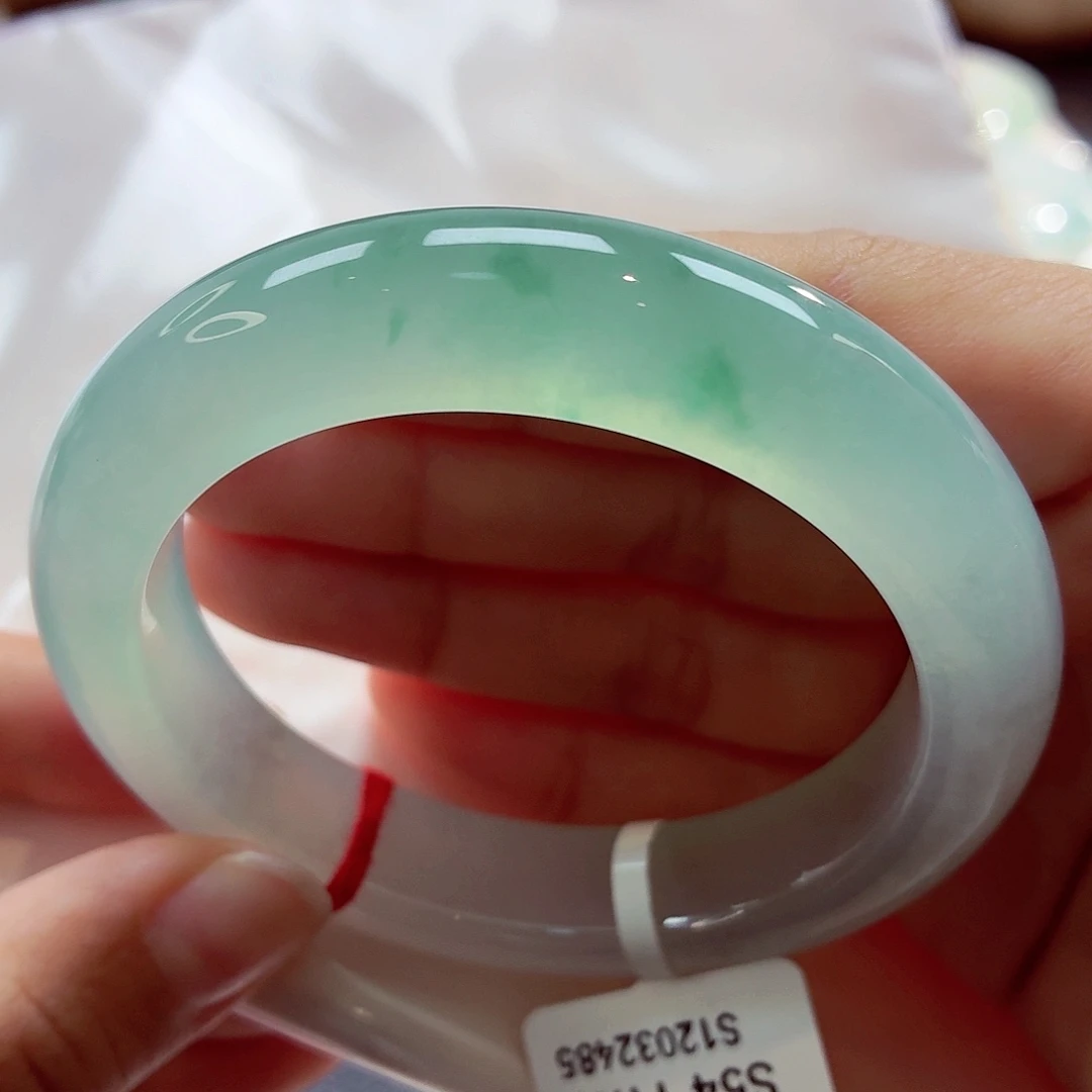 翡翠未镶嵌手镯果冻底68-19