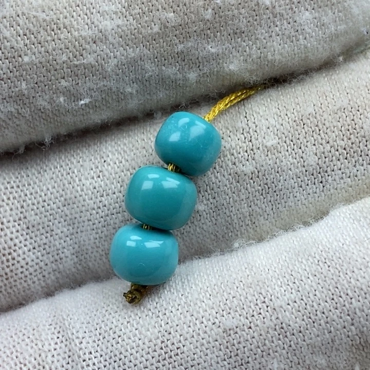 绿松石未镶嵌颈饰