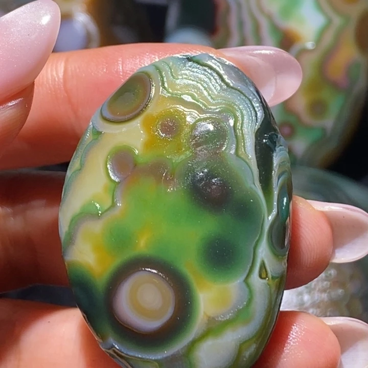 皇***岸玛瑙/玉髓未镶嵌珠宝奇石