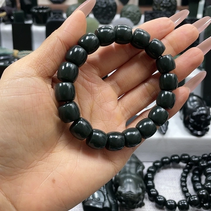 【闪购商品】未镶嵌手链和田玉（青玉）许*斌