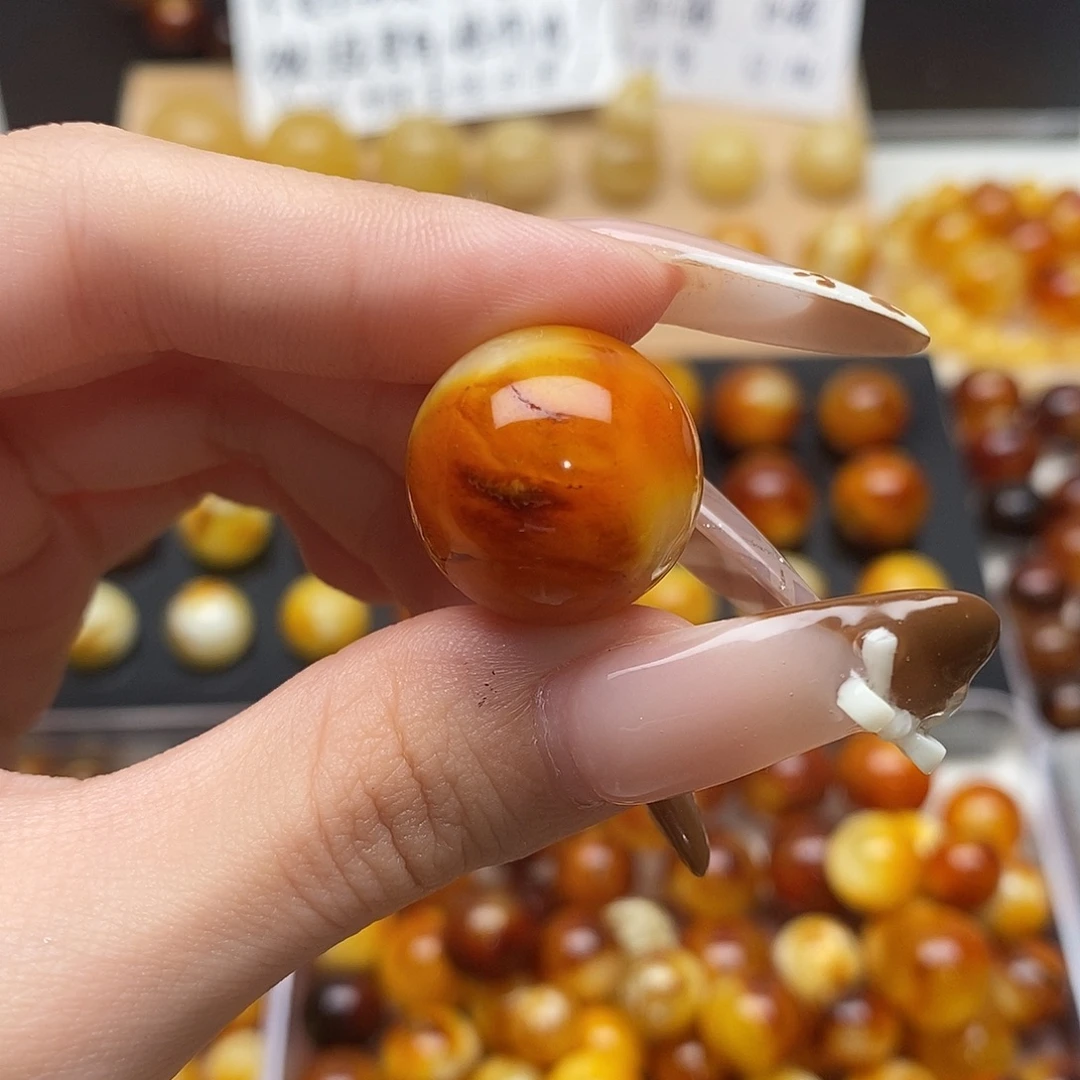 7****虫珀未镶嵌裸石蜜蜡