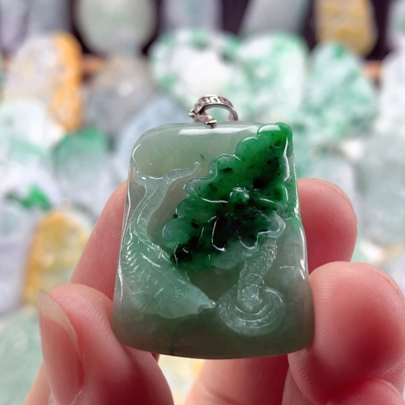 【闪购商品】翡翠吊坠(不含链)未镶嵌