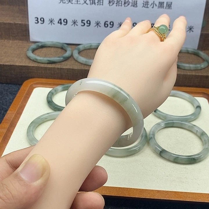 未镶嵌手镯石英质玉1113