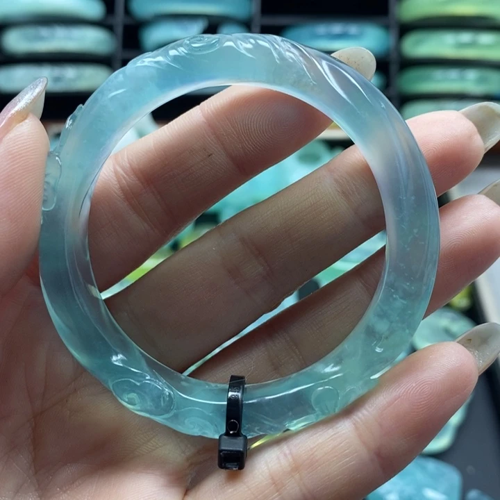 蛇纹石玉手镯未镶嵌乌****斯