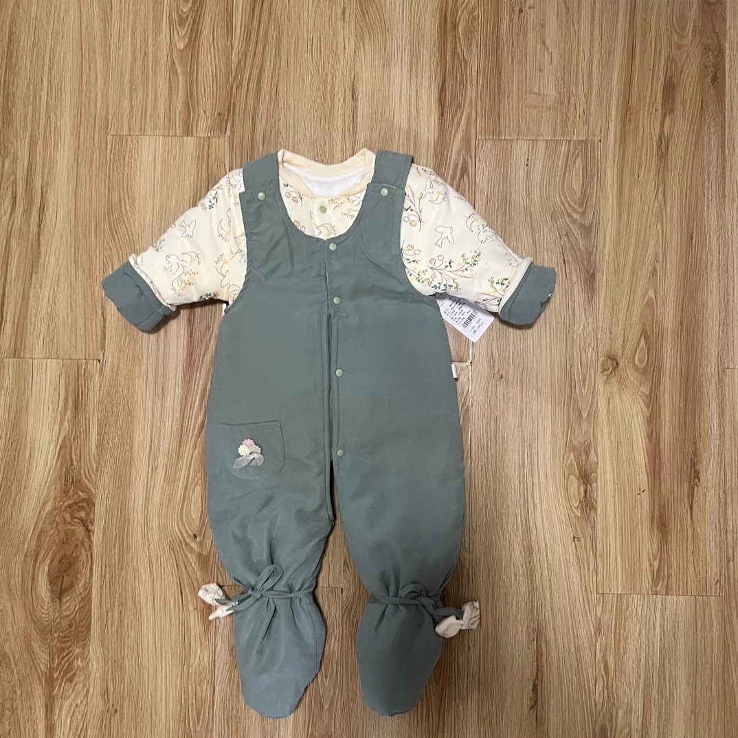 婴幼儿棉花加厚背带裤套装冬季分体可开档宝宝外出厚款两件套